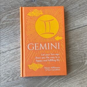 Gemini Zodiac Book by Marion Williamson and Pam Carruthers Hardcover